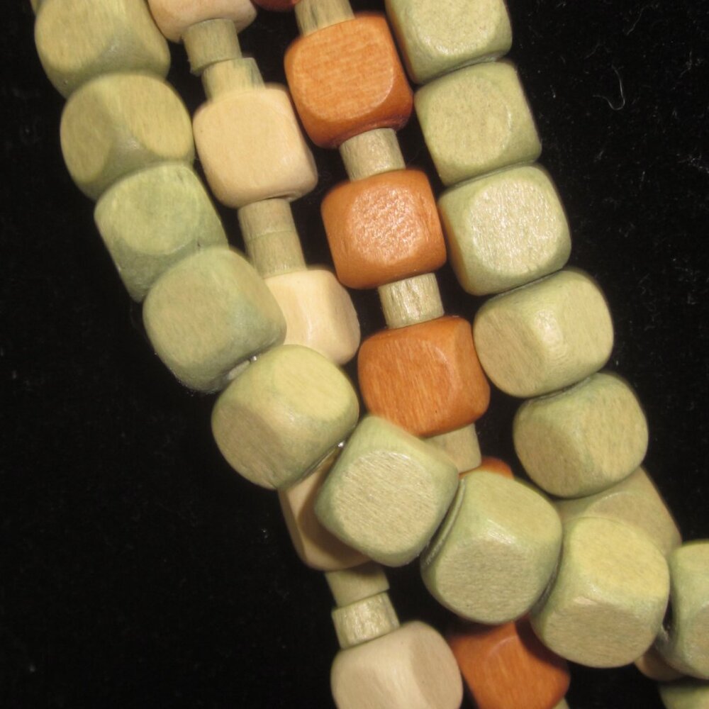 Plunder Wood Bead Necklace Multi Colored - Picture 3 of 5